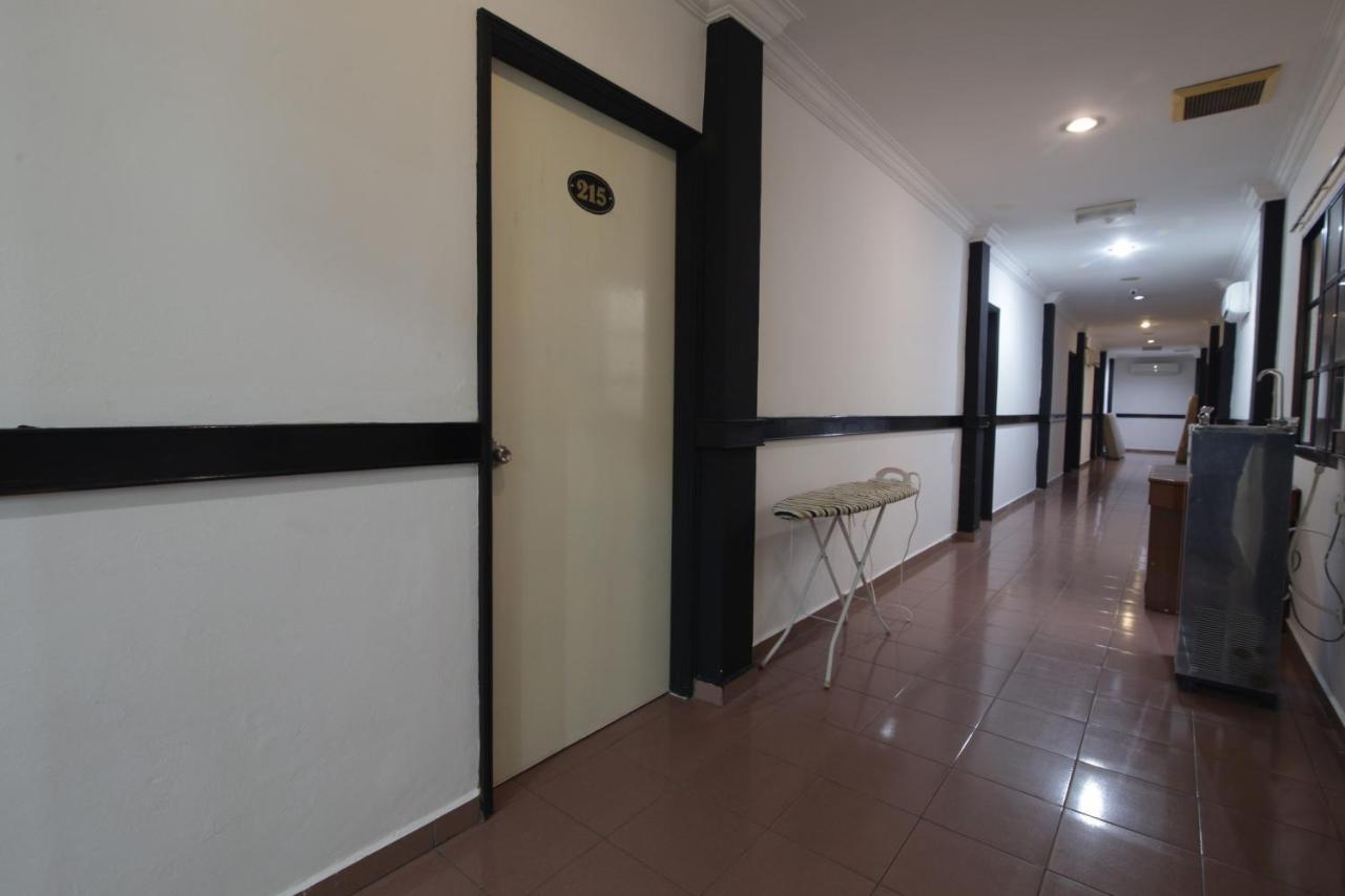 G City Hotel Teluk Intan Eksteriør billede